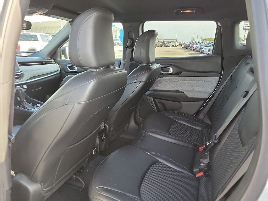 Used 2024 Jeep Compass Latitude AWD/4WD image 9