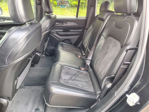 Certified 2023 Jeep Grand Cherokee Altitude image 23