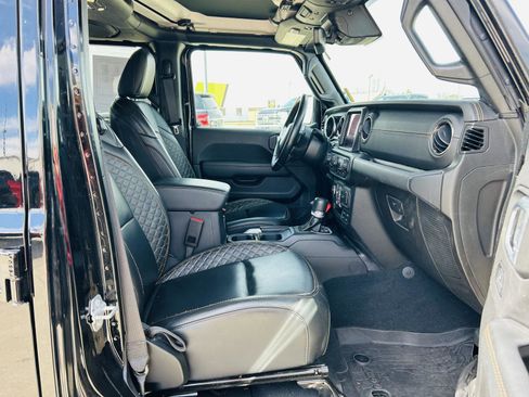 Used 2022 Jeep Gladiator Overland image 31