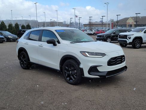 Certified 2025 Honda HR-V Sport image 31