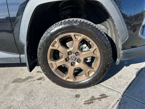 Used 2023 Toyota RAV4 AWD Hybrid image 33