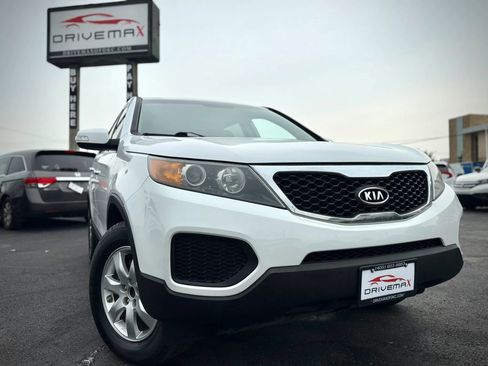 Used 2013 Kia Sorento LX FWD image 1