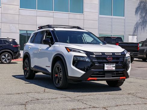 New 2026 Nissan Rogue SV image 2