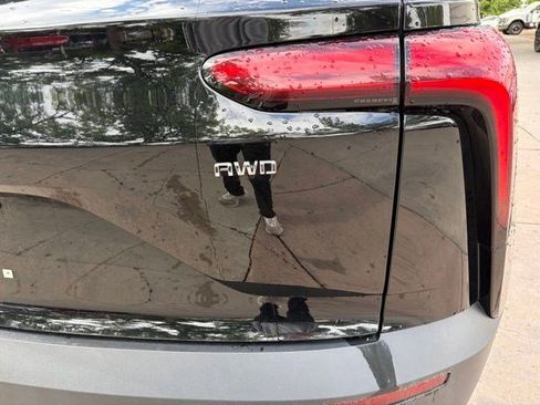 Used 2024 Chevrolet Blazer EV LT AWD/4WD image 11
