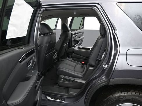 New 2025 Honda Pilot EX-L image 7