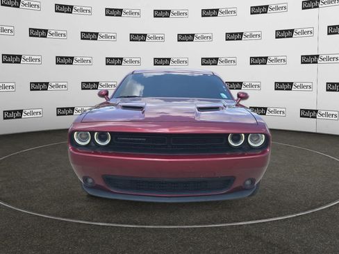 Used 2018 Dodge Challenger SXT w/ Blacktop Package RWD image 8