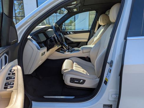 Used 2019 BMW X5 xDrive40i w/ Premium Package 2 AWD/4WD image 12