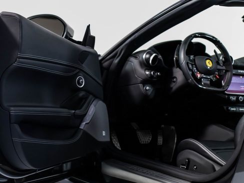 Certified 2019 Ferrari Portofino image 34