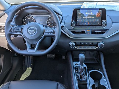 New 2025 Nissan Altima 2.5 SR image 27