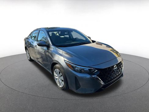 Used 2025 Nissan Sentra S image 2