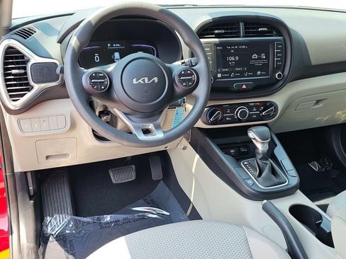 Certified 2024 Kia Soul LX w/ Option Group 015 FWD image 33
