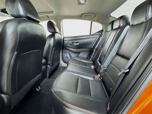 Used 2023 Nissan Sentra SR w/ SR Premium Package image 12