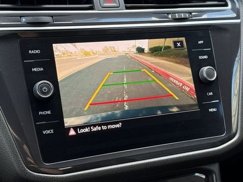 Used 2023 Volkswagen Tiguan SE R-Line image 17