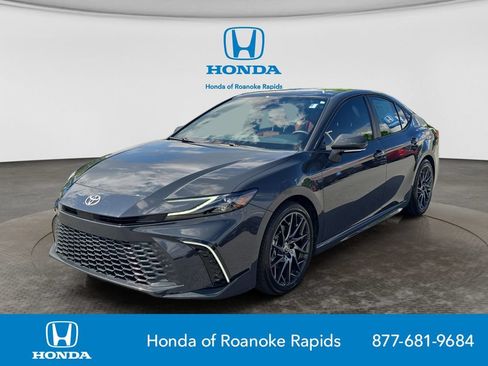 Used 2025 Toyota Camry XSE FWD image 1