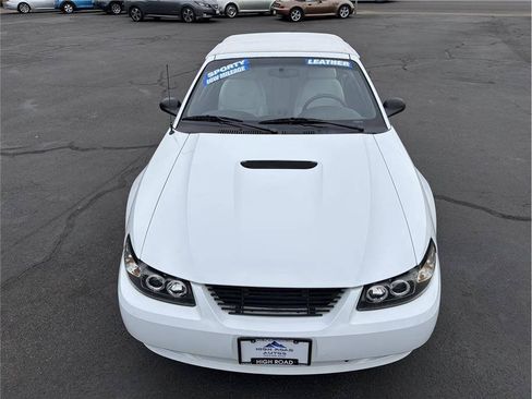 Used 1999 Ford Mustang GT RWD image 8