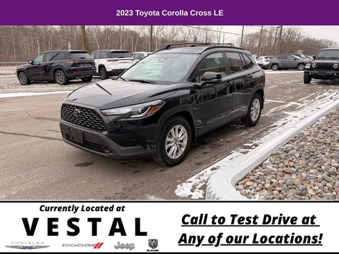 Used 2023 Toyota Corolla Cross LE image 4