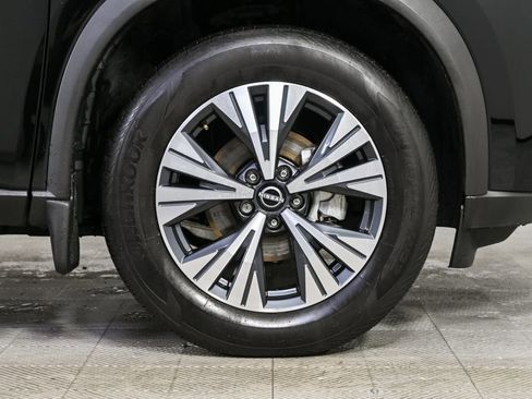 Used 2022 Nissan Rogue SV image 35