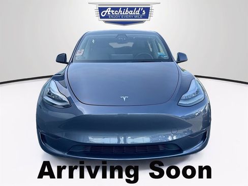 Used 2021 Tesla Model Y Long Range AWD/4WD image 2