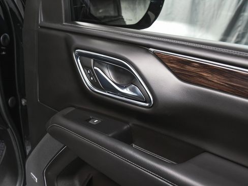 Used 2023 Chevrolet Tahoe Z71 w/ Z71 Off-Road Package image 18