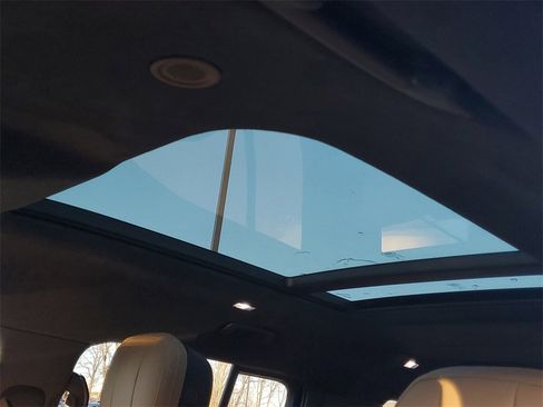 New 2026 Land Rover Defender 130 V8 image 9