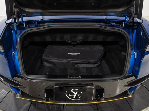 Used 2023 Aston Martin DBS Superleggera Volante RWD image 96