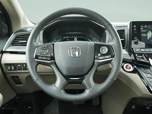 Used 2023 Honda Odyssey Elite image 20