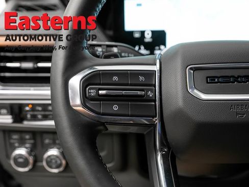 Used 2025 GMC Yukon Denali AWD/4WD image 15