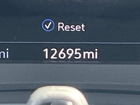 Certified 2025 Cadillac XT6 Sport w/ Technology Package image 38