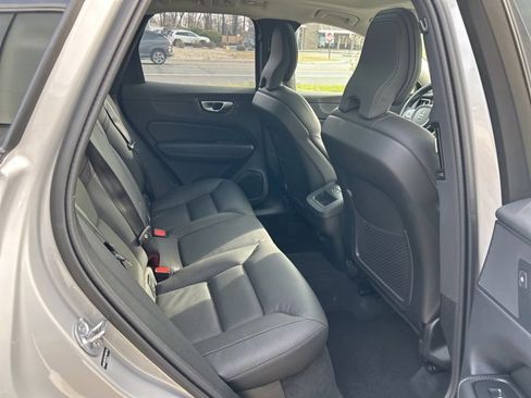 Certified 2025 Volvo XC60 B5 Plus image 12