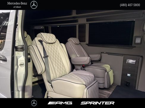 Used 2024 Mercedes-Benz Sprinter 3500 image 23