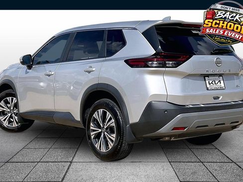 Used 2023 Nissan Rogue SV FWD image 12