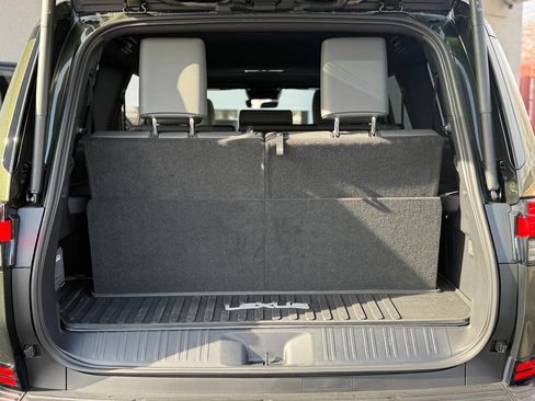 Used 2024 Lexus GX 550 w/ Accessory Package (Z1) AWD/4WD image 56