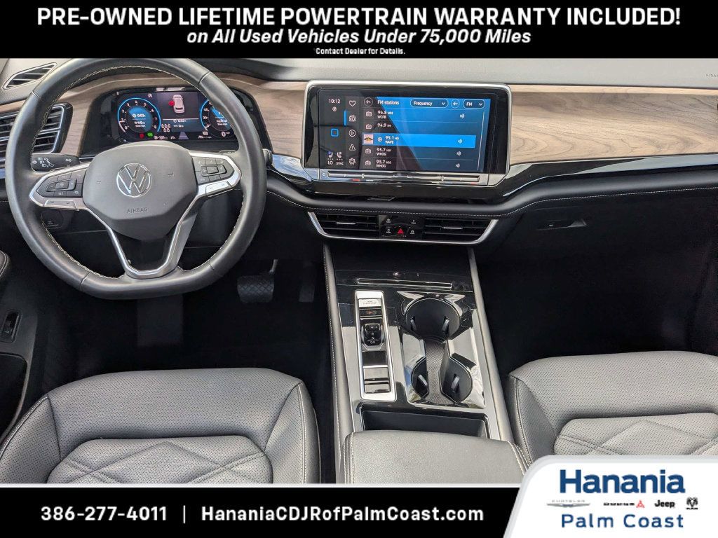 Used 2025 Volkswagen Atlas SE AWD/4WD image 15