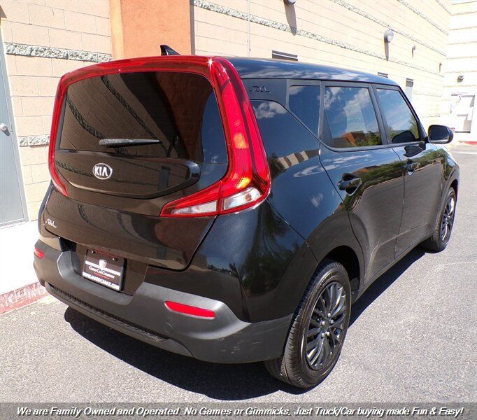 Used 2020 Kia Soul LX FWD image 6