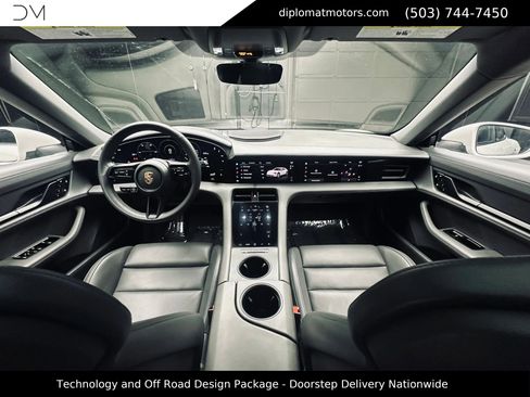 Used 2024 Porsche Taycan 4 Cross Turismo w/ Technology Package (P6F) image 40