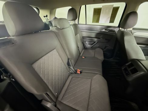 Used 2018 Volkswagen Atlas S image 34