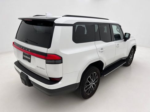 Used 2024 Lexus GX 550 image 7