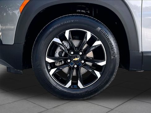 Used 2023 Chevrolet TrailBlazer LT FWD image 11