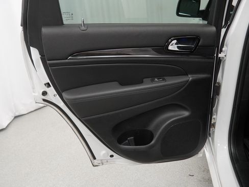 Used 2021 Jeep Grand Cherokee Overland image 46