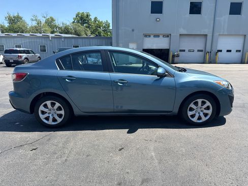 Used 2011 MAZDA MAZDA3 i Sport FWD image 2