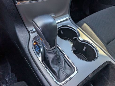 Used 2022 Jeep Grand Cherokee Laredo E image 18