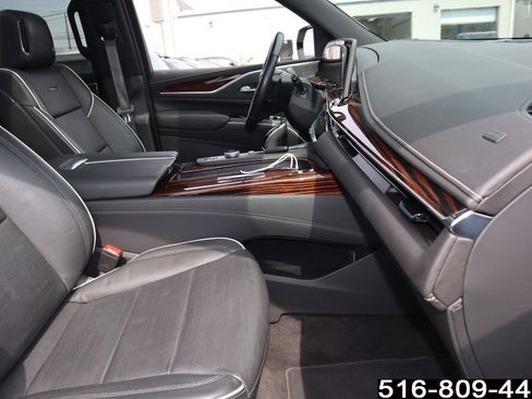 Used 2023 Cadillac Escalade Premium Luxury image 22