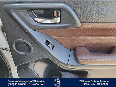 Used 2018 Subaru Forester 2.5i Touring image 48