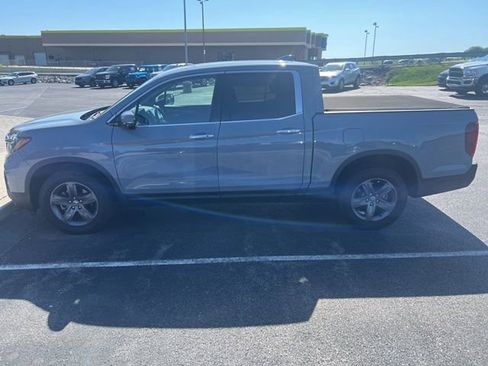 Used 2022 Honda Ridgeline RTL-E image 3