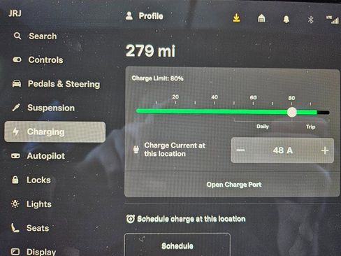 Used 2022 Tesla Model X image 42