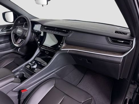 New 2026 Jeep Grand Cherokee L Limited w/ Limited Altitude Package image 31