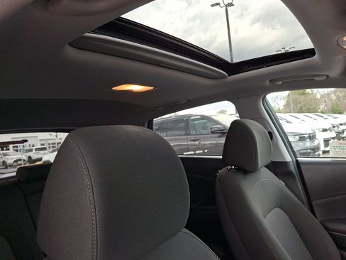 Used 2022 Hyundai Kona SEL w/ Convenience Package image 13