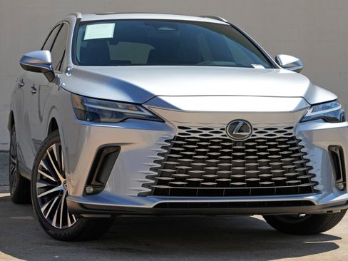 Used 2023 Lexus RX 350 Premium Plus w/ Cold Area Package FWD image 4