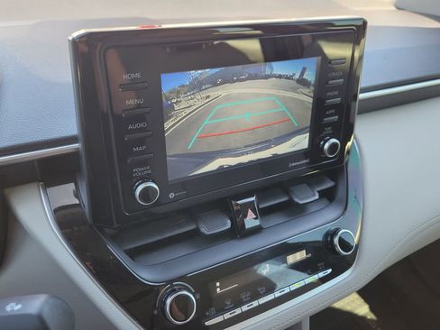 Used 2022 Toyota Corolla Cross L image 17