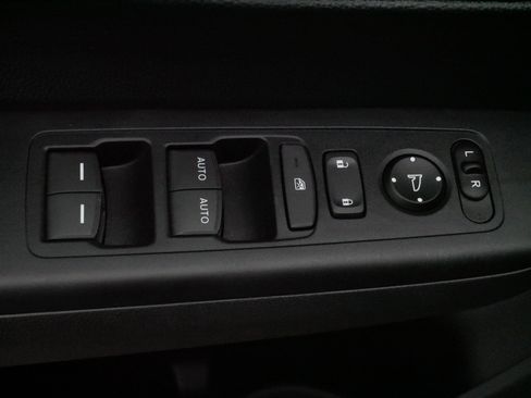 Used 2024 Honda CR-V EX image 19